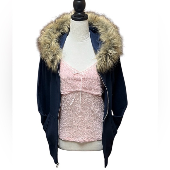 SOLD - Picture 4 of 11